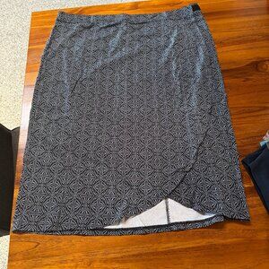 RipSkirt of Hawaii - XXL - black pearl batik pattern
